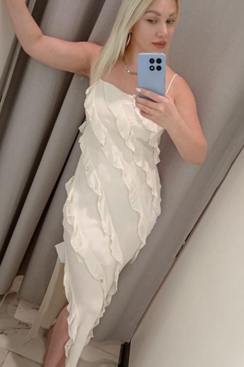 Проститутка и Индивидуалка Алина у метро Парк Победы в Питере