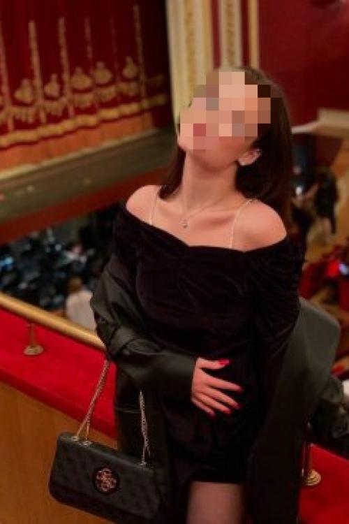 Проститутка и Подружка Танечка у метро Озерки Питера