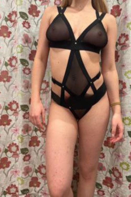 Проститутка и Индивидуалка Таня у метро Озерки Питера