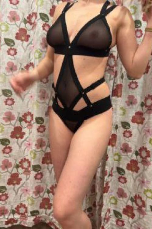 Проститутка и Индивидуалка Таня у метро Озерки Питера