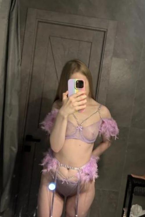 Проститутка и Индивидуалка Арина у метро Гражданский проспект в Питере