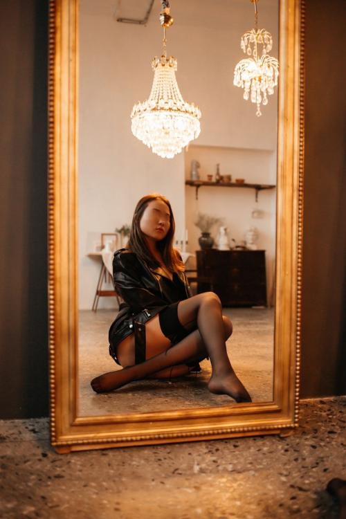 Проститутка и Индивидуалка Аделина у метро Площадь Ленина в Питере