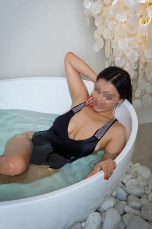 Проститутка и Индивидуалка Арина у метро Площадь Мужества СПб