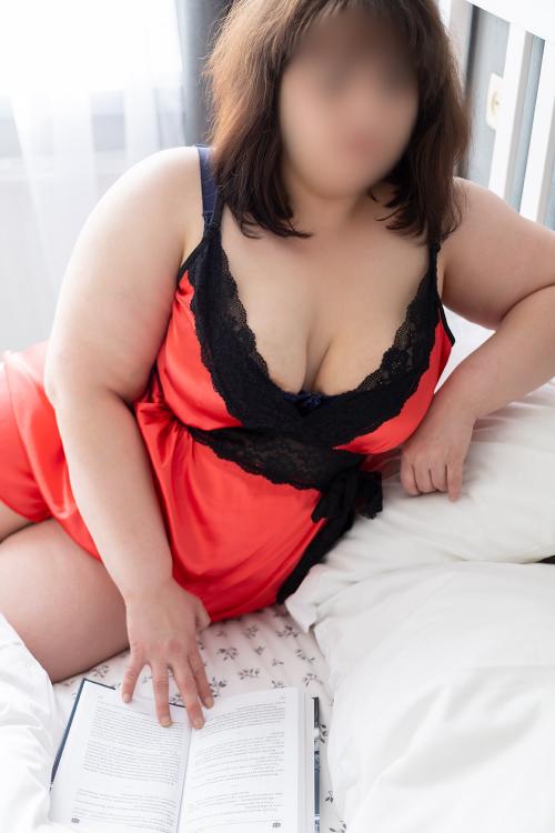 Проститутка и Индивидуалка КРИСТИНА у метро Проспект Славы в Питере