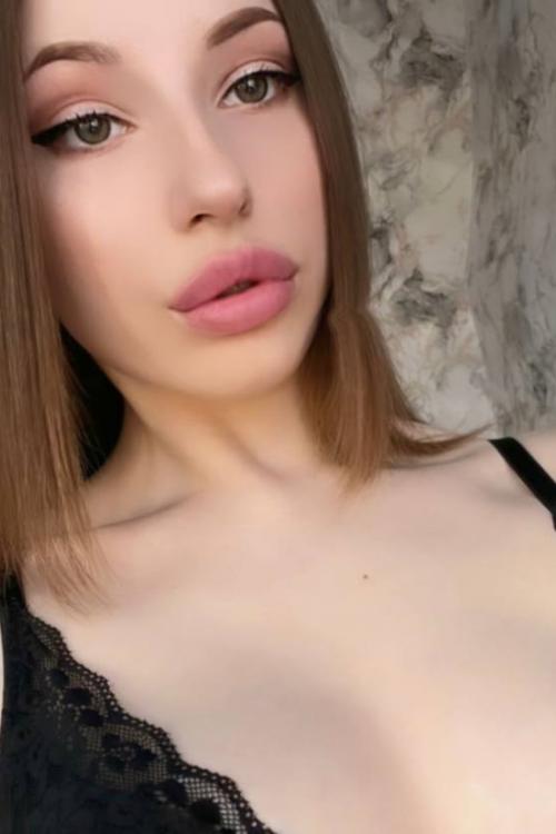 Проститутка и Индивидуалка Виктория у метро Площадь Восстания в Питере