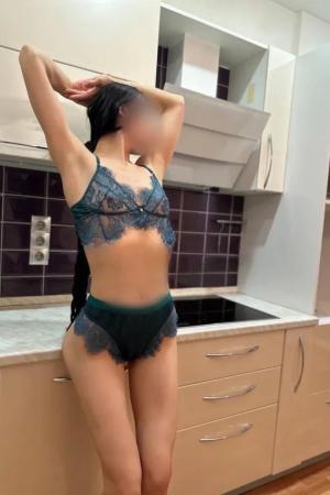 Проститутка Рая у метро Озерки СПб